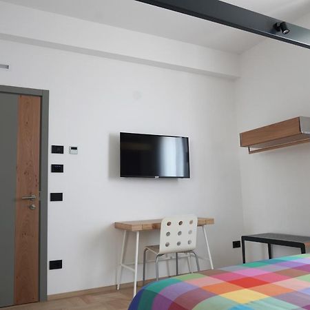 Invento Bnb Unconventional Maison Civitanova Marche Luaran gambar
