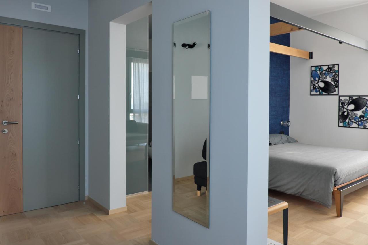 Invento Bnb Unconventional Maison Civitanova Marche Luaran gambar