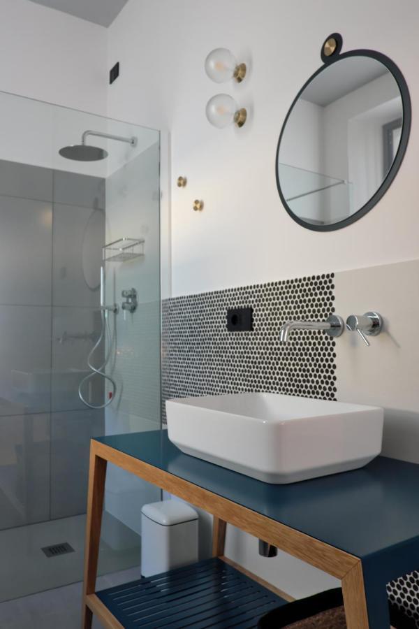 Invento Bnb Unconventional Maison Civitanova Marche Luaran gambar