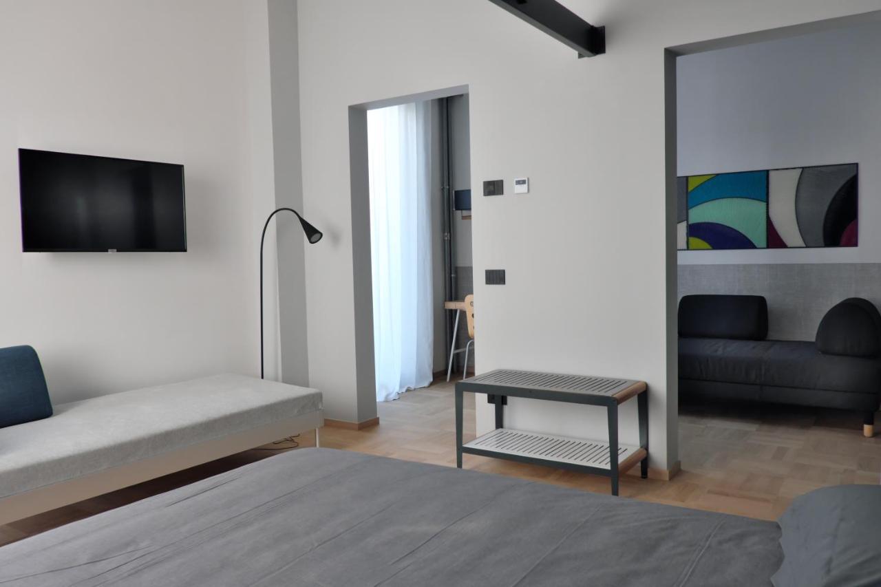 Invento Bnb Unconventional Maison Civitanova Marche Luaran gambar