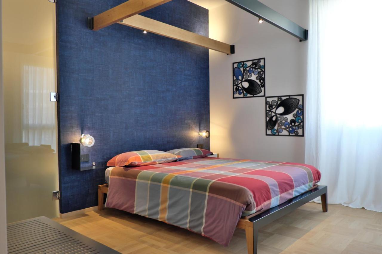 Invento Bnb Unconventional Maison Civitanova Marche Luaran gambar
