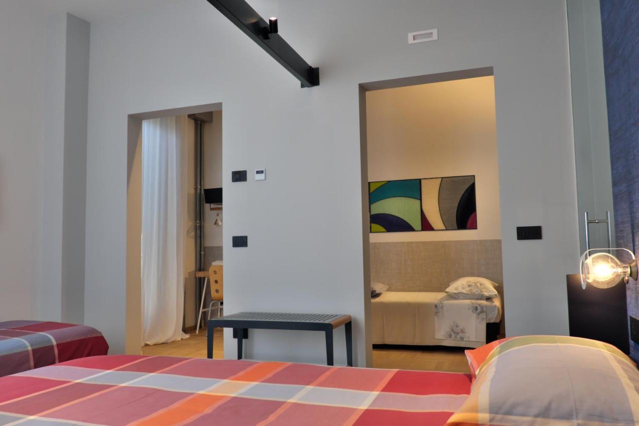 Invento Bnb Unconventional Maison Civitanova Marche Luaran gambar